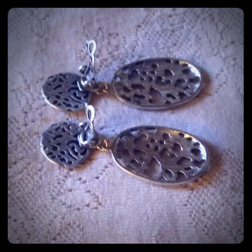 Vintage Open Work Scroll Design Dangle Earrings - image 4